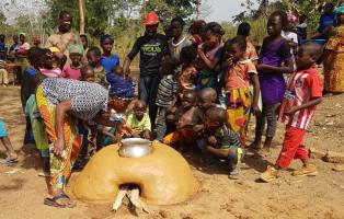 Demonstration der neuen Kochstelle